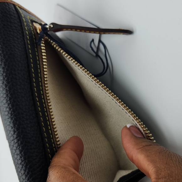 New Dooney & Bourke Pebble Grain Continental Clutch Black - Picture 12 of 13